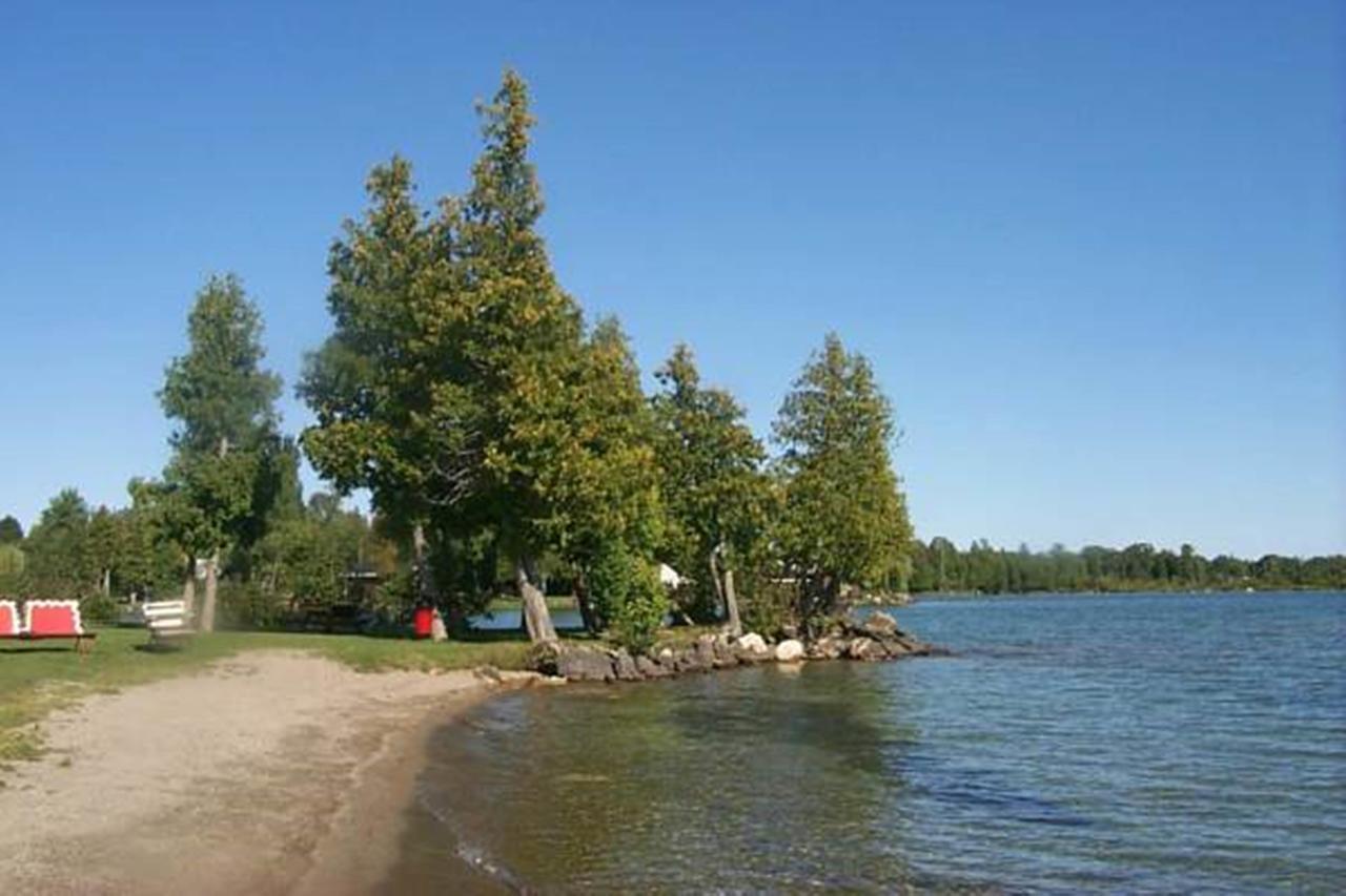 Wee Point Resort Manitowaning Eksteriør bilde